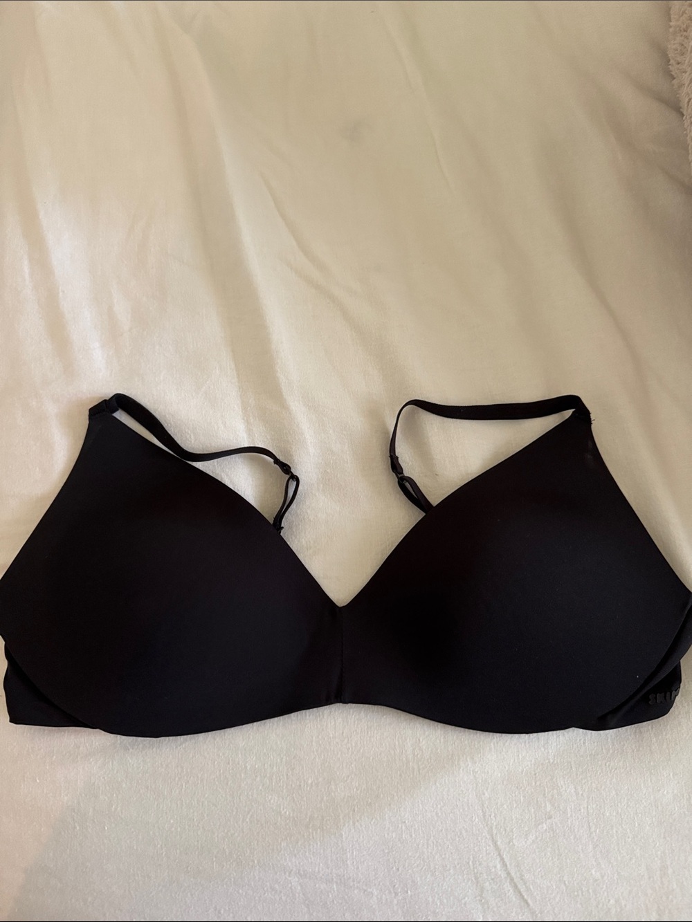 SKIMS Black Seamless Bra NWOT